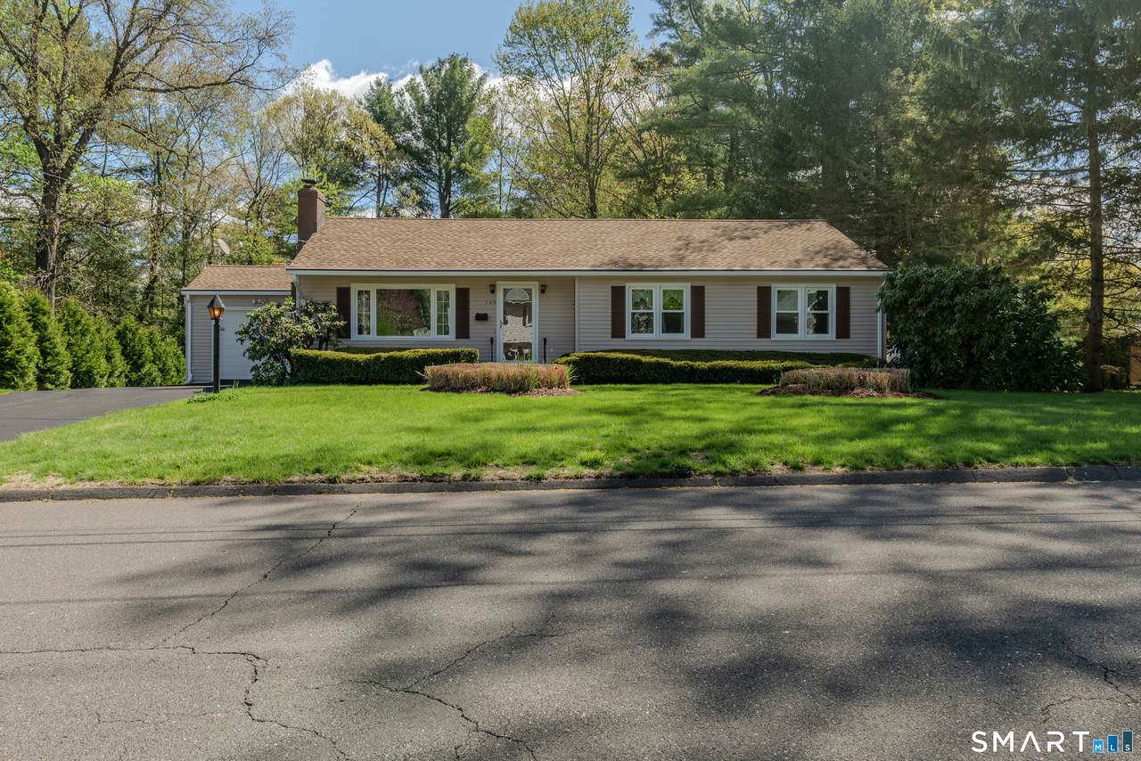 145 Daley Street - Photo 1