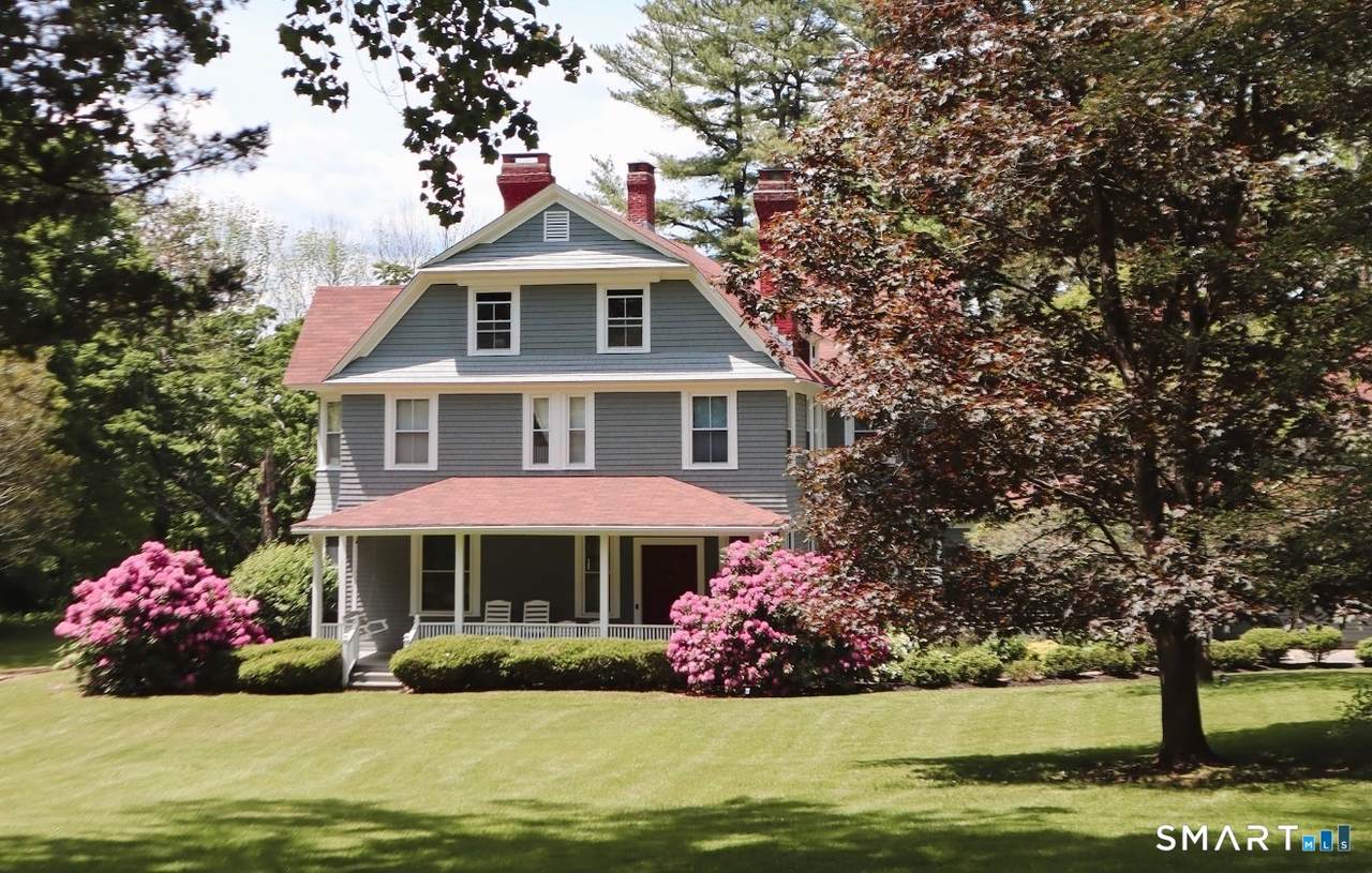 354 Pomfret Street - Photo 1