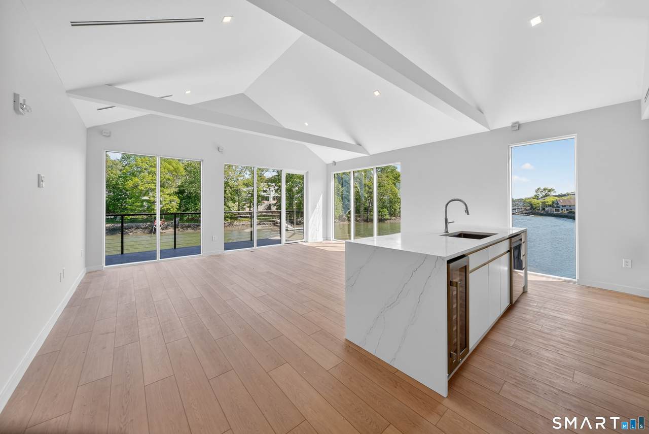 253 Riverside Avenue - Photo 1