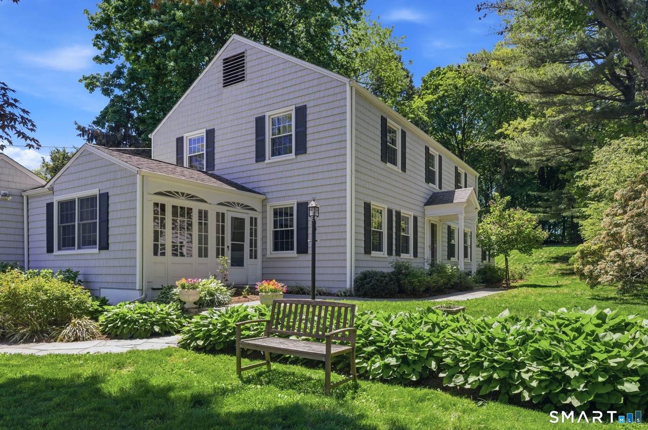 3 Knickerbocker Avenue - Photo 1