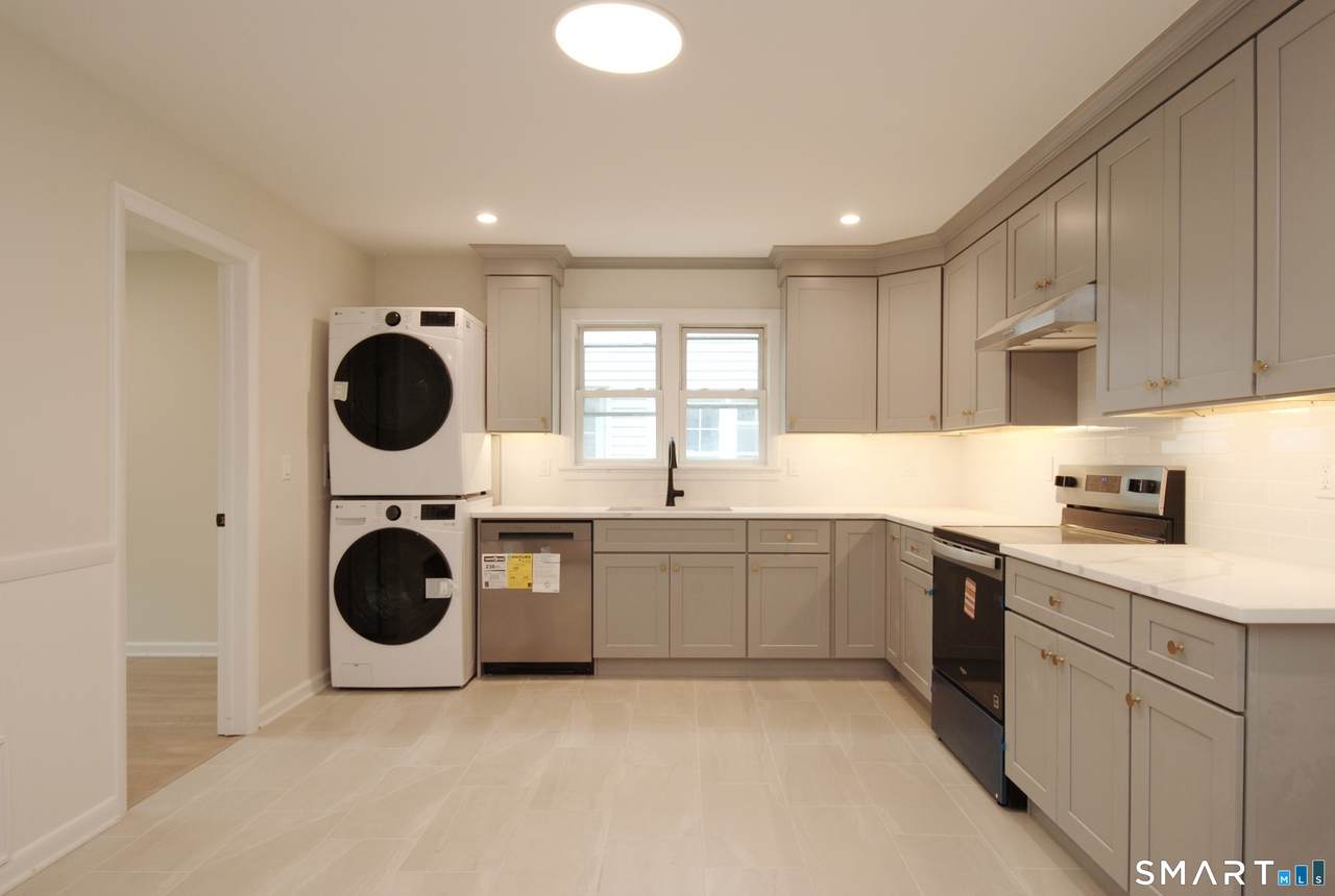 306 Courtland Avenue - Photo 1