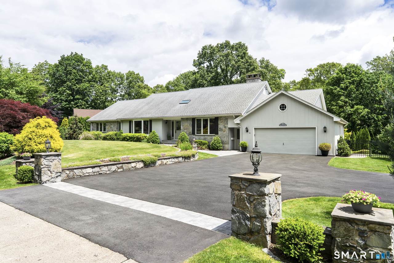 65 Spicewood Lane - Photo 1