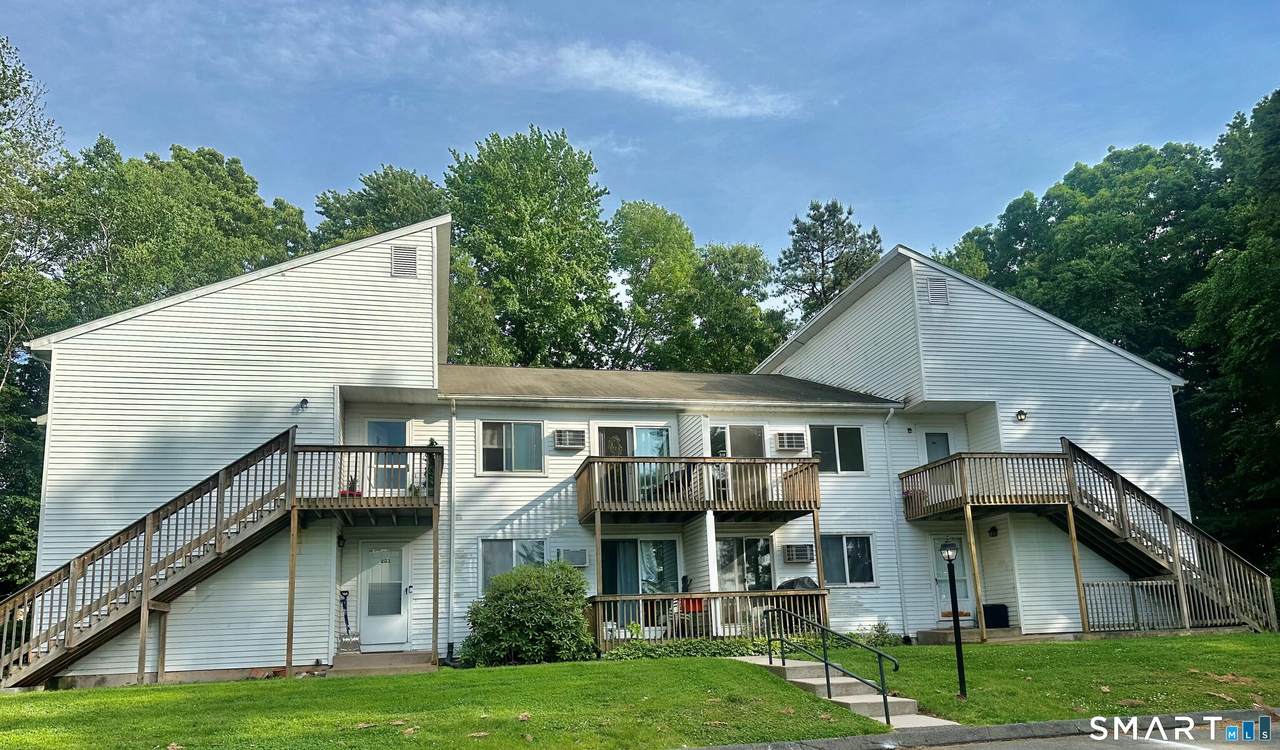 1134 Hartford Turnpike - Photo 1