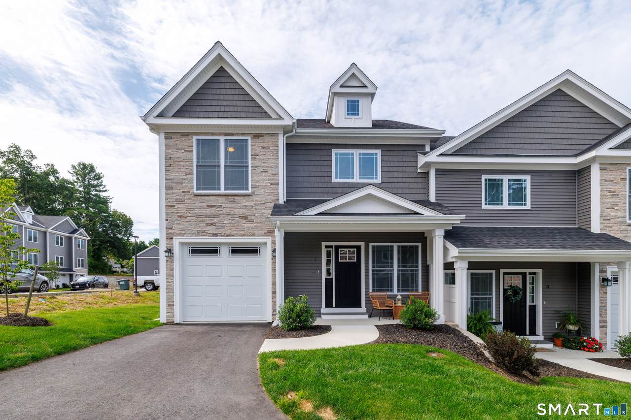  39 Valley View Drive - Photo 1
