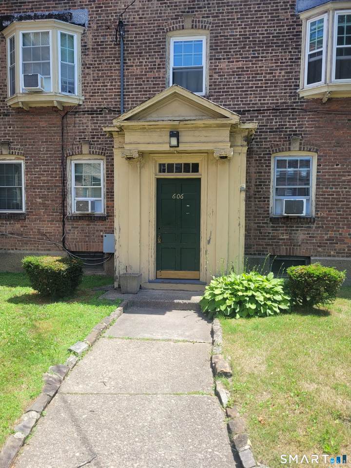 606 Wilmot Avenue - Photo 1