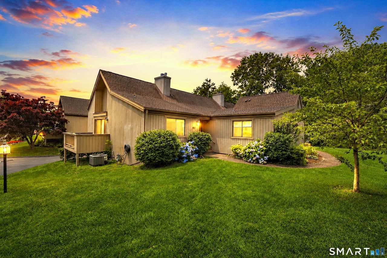 407 Montauk Lane - Photo 1