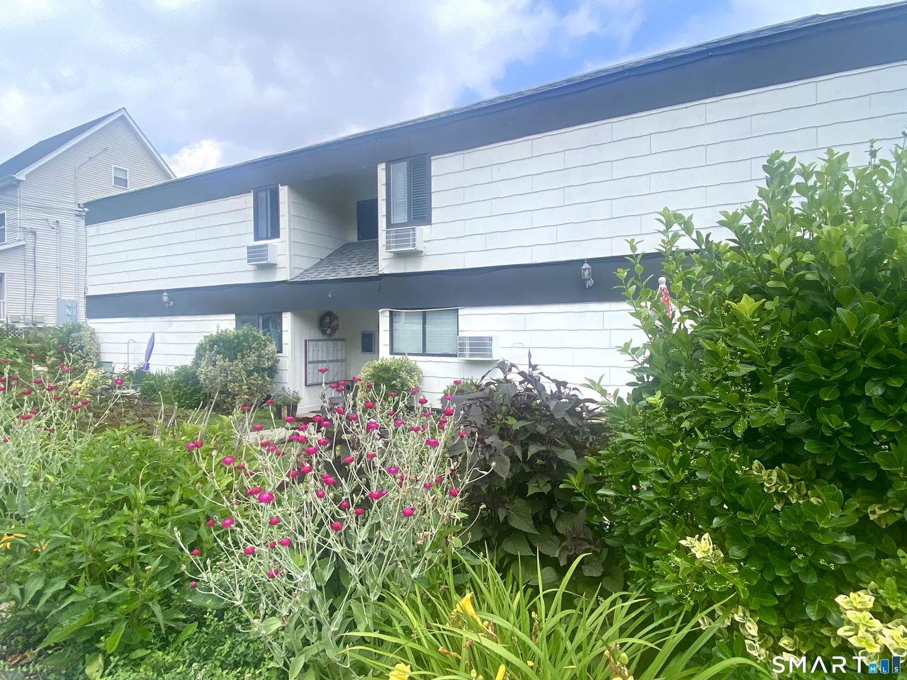 4 Glenwood Avenue - Photo 1