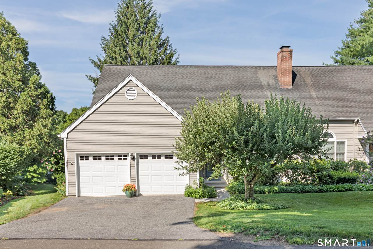 35 Woodbury Hill - Photo 1