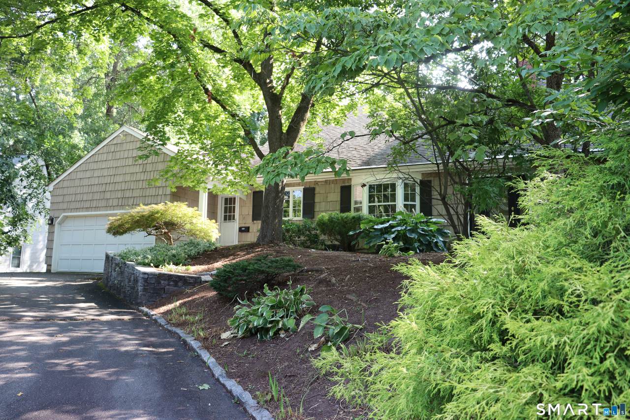 50 Woodridge Circle - Photo 1