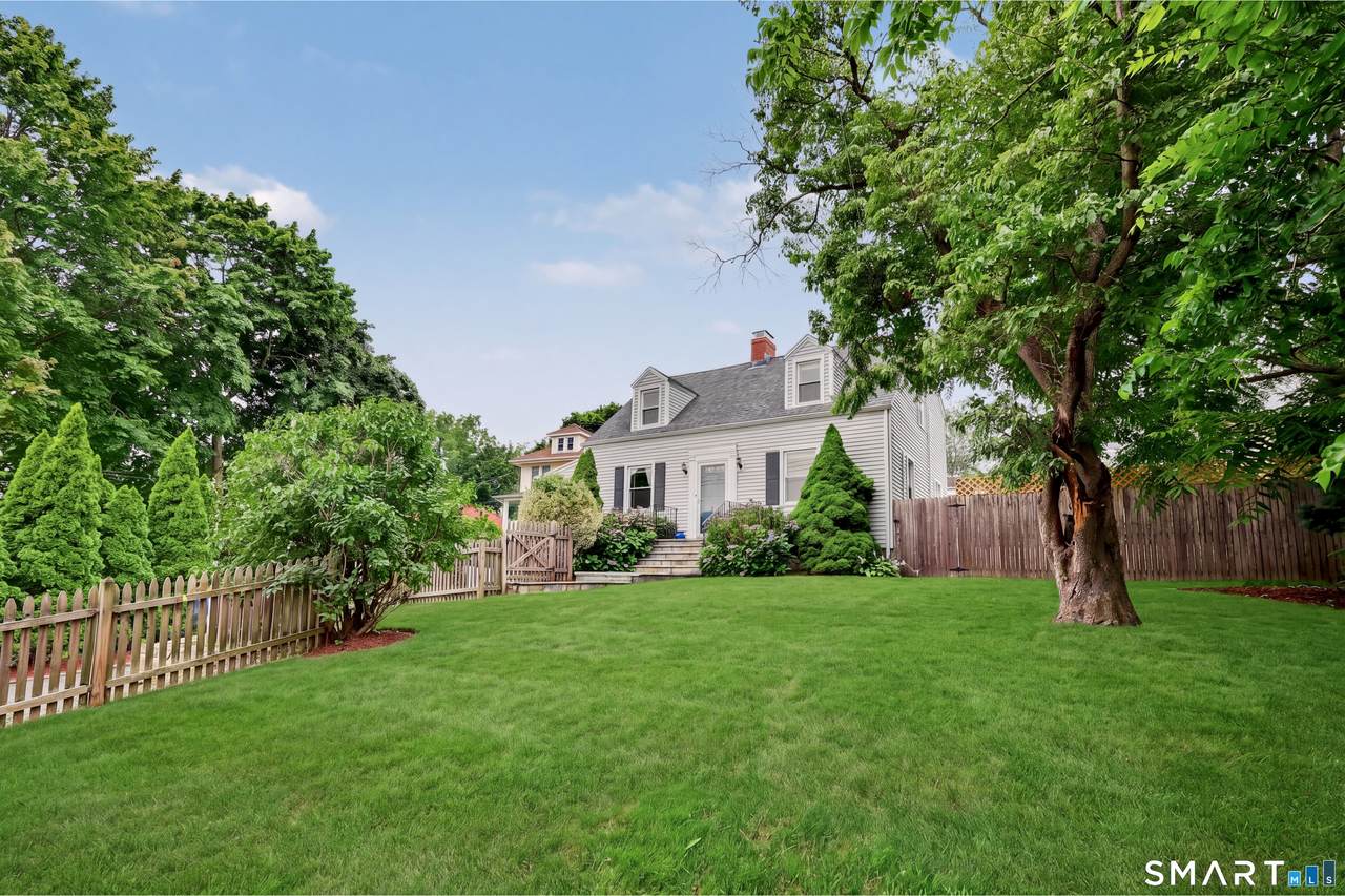 77 Round Hill Road - Photo 1