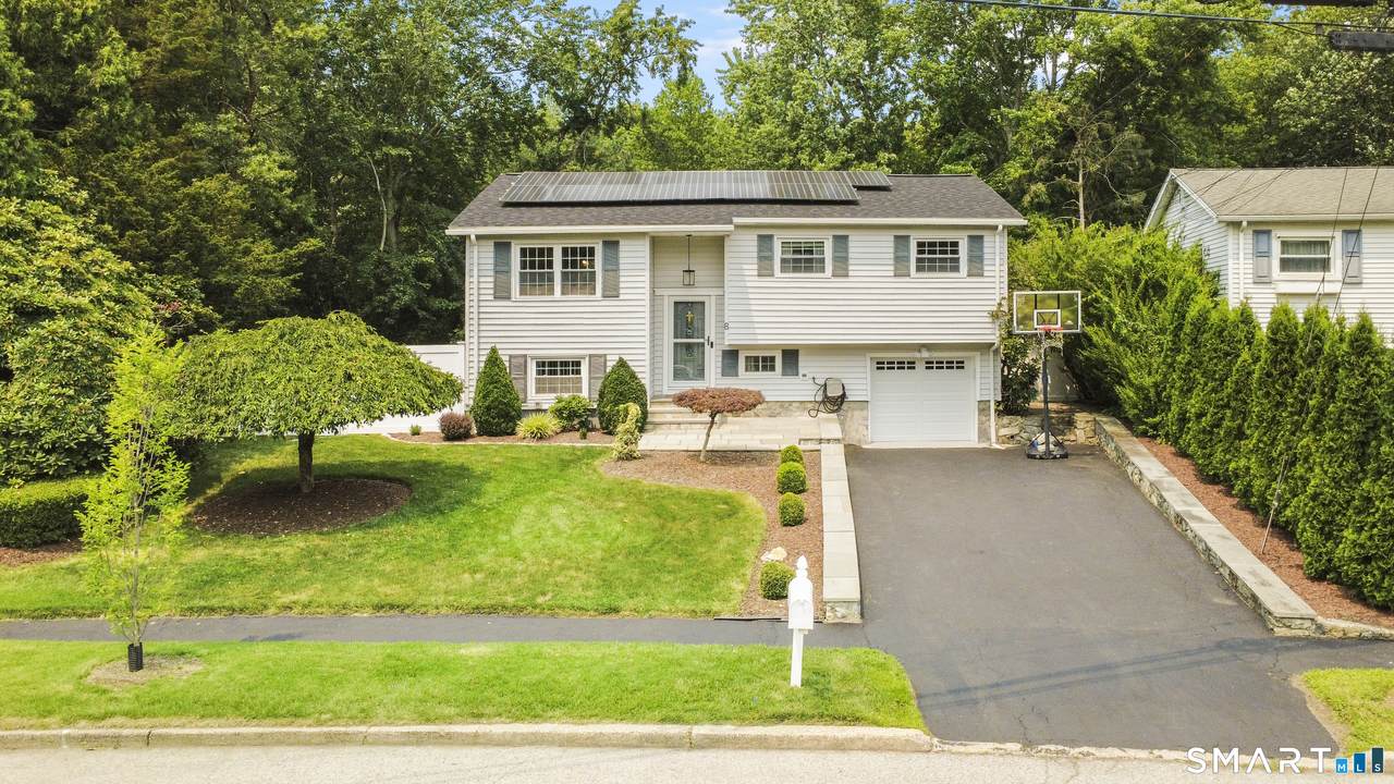 8 Country Club Road - Photo 1