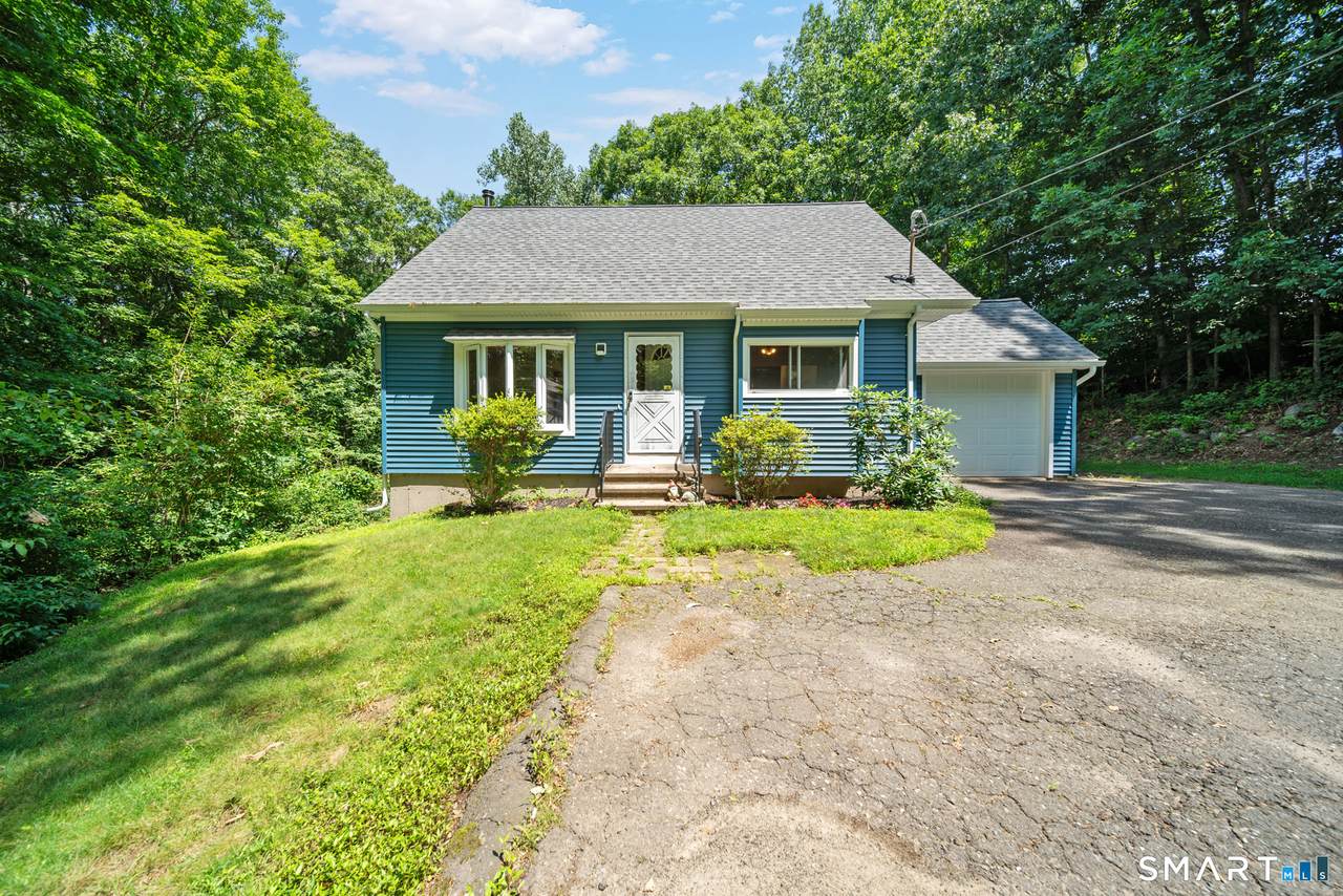 231 Crestwood Drive - Photo 1