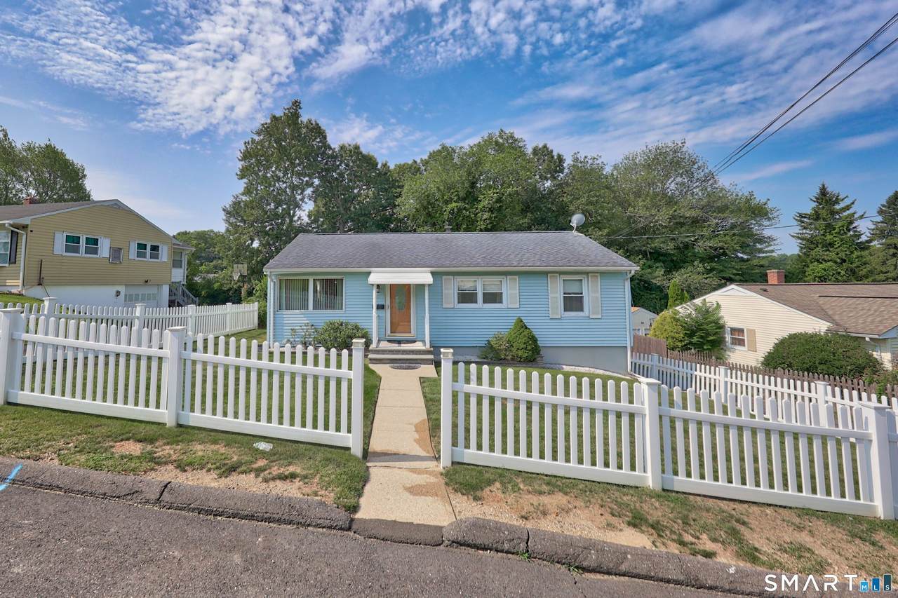 81 Alberta Street - Photo 1