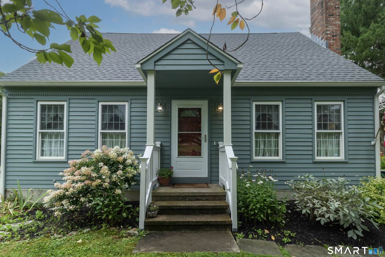 3 Clover Road - Photo 1
