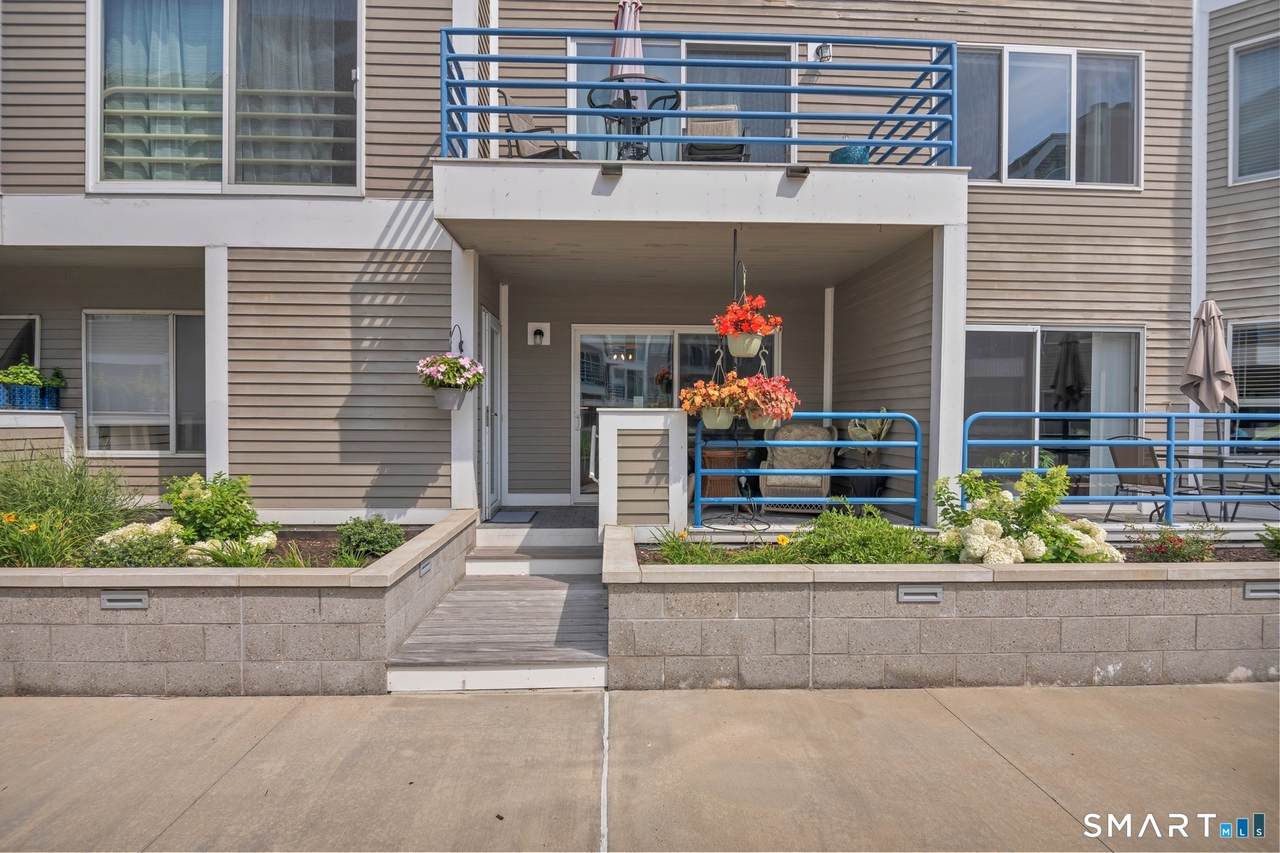 51 Harbour Close - Photo 1