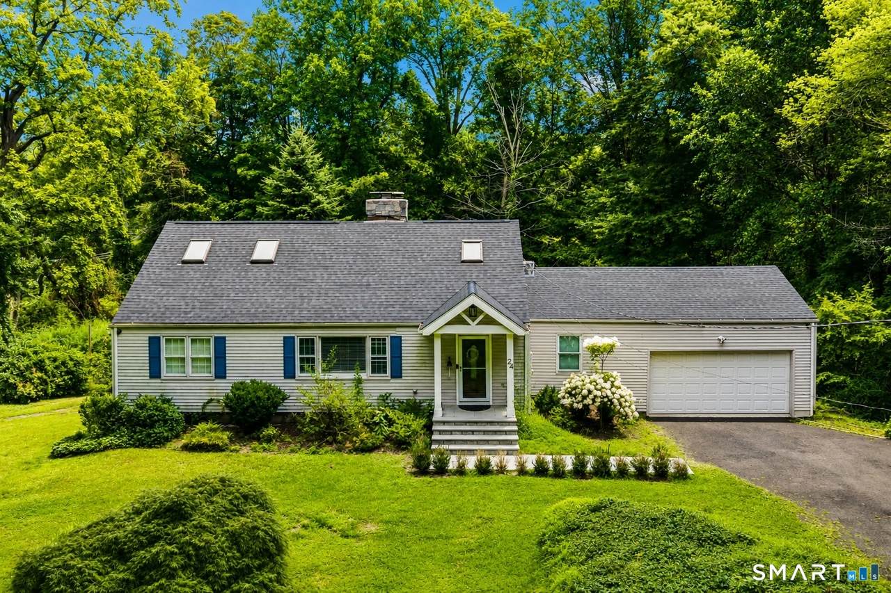 24 White Birch Road - Photo 1