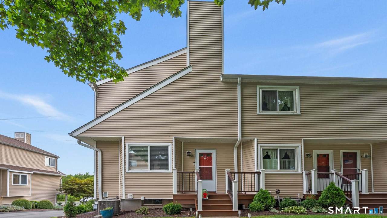 1561 Main Street - Photo 1