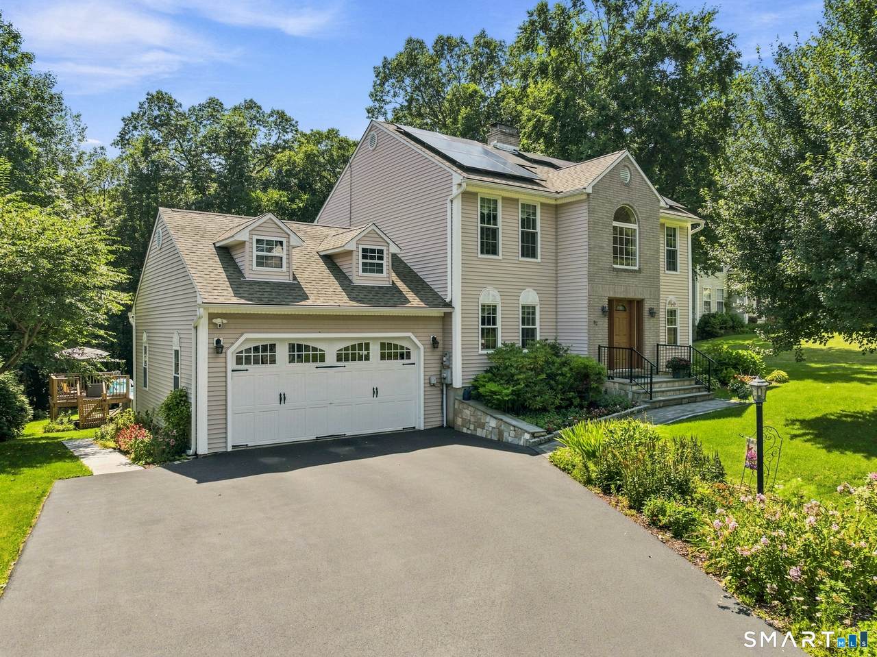 82 Nicole Drive - Photo 1