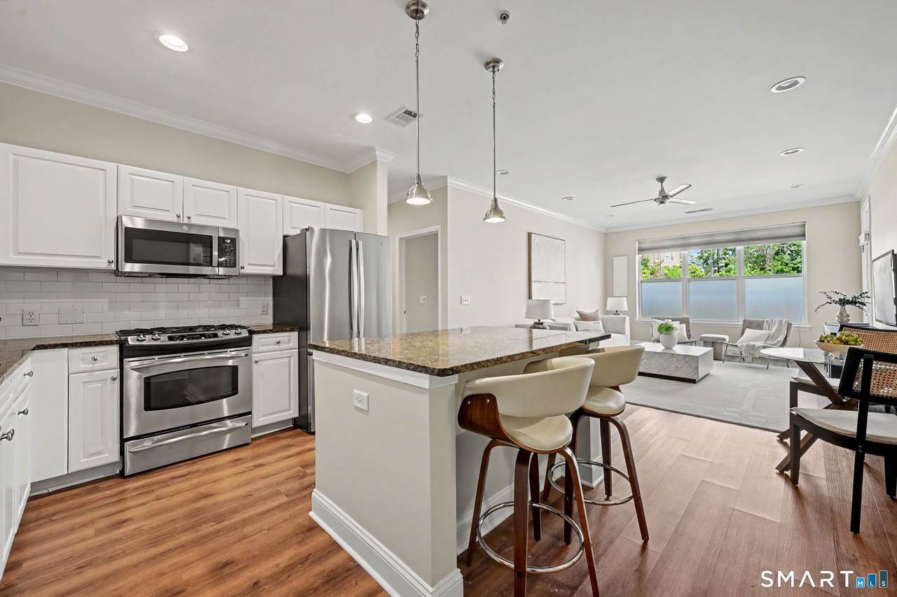 850 Main Street - Photo 1
