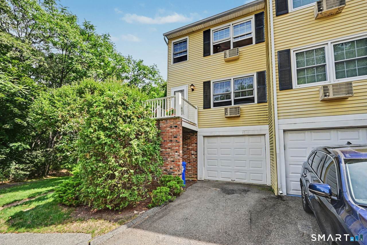 12 Camelot Drive - Photo 1
