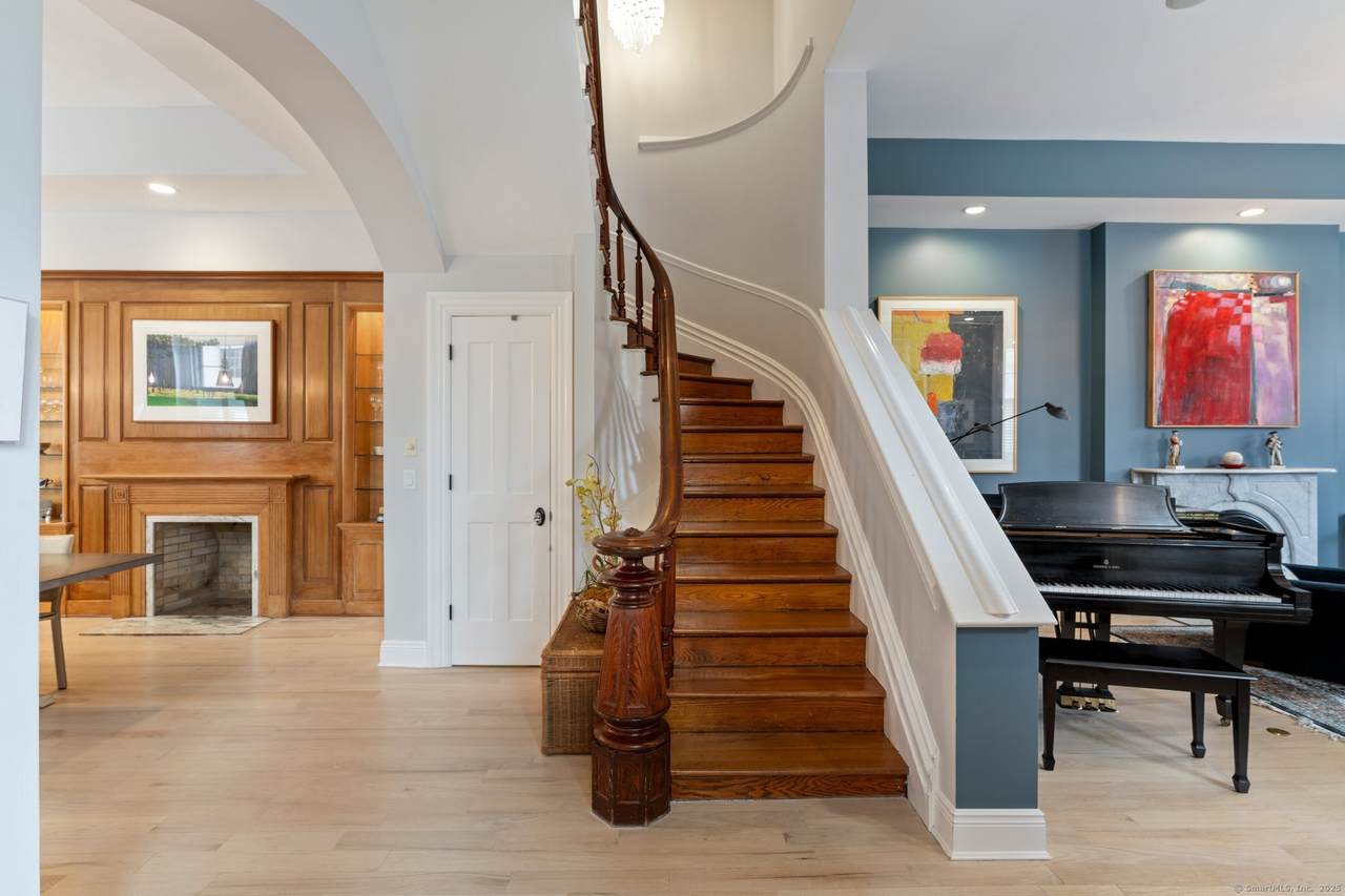 93 Elm Street - Photo 1