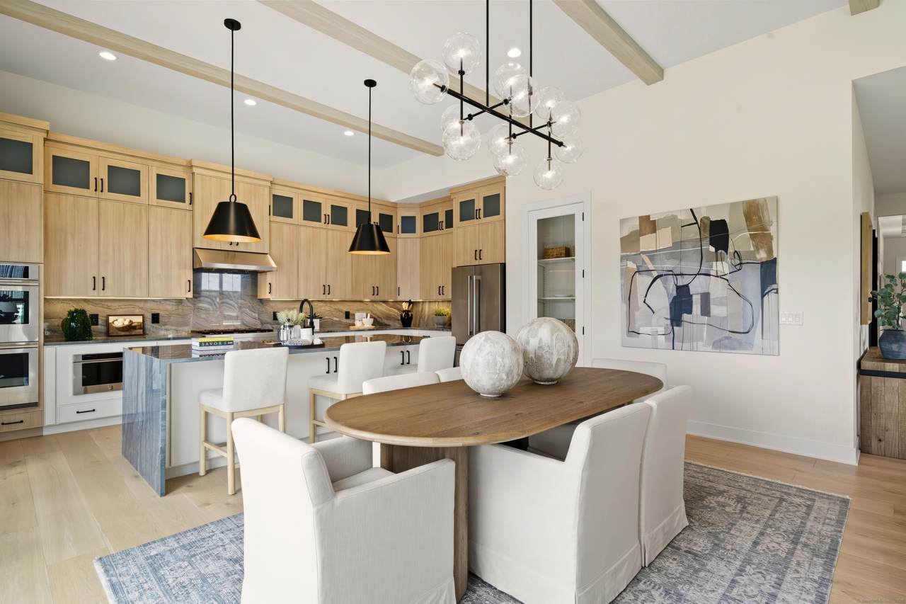 5 Thorncrest Ridge - Photo 1