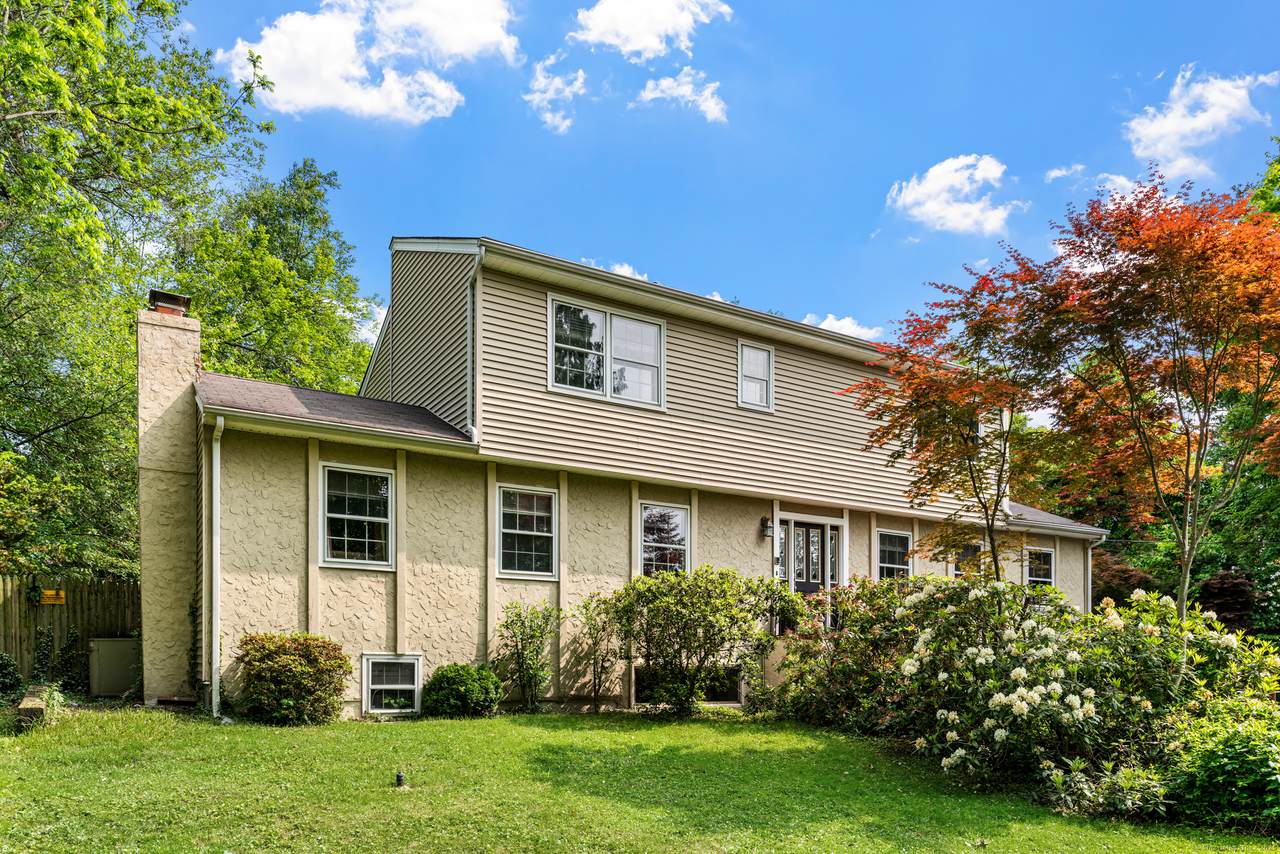 2 Blue Ridge Drive - Photo 1
