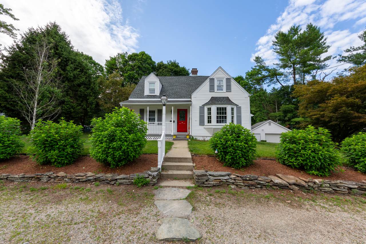 32 Hurlbut Street - Photo 1
