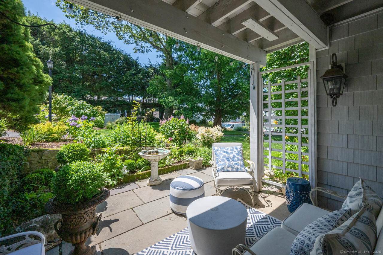 13 Rowayton Woods Drive - Photo 1
