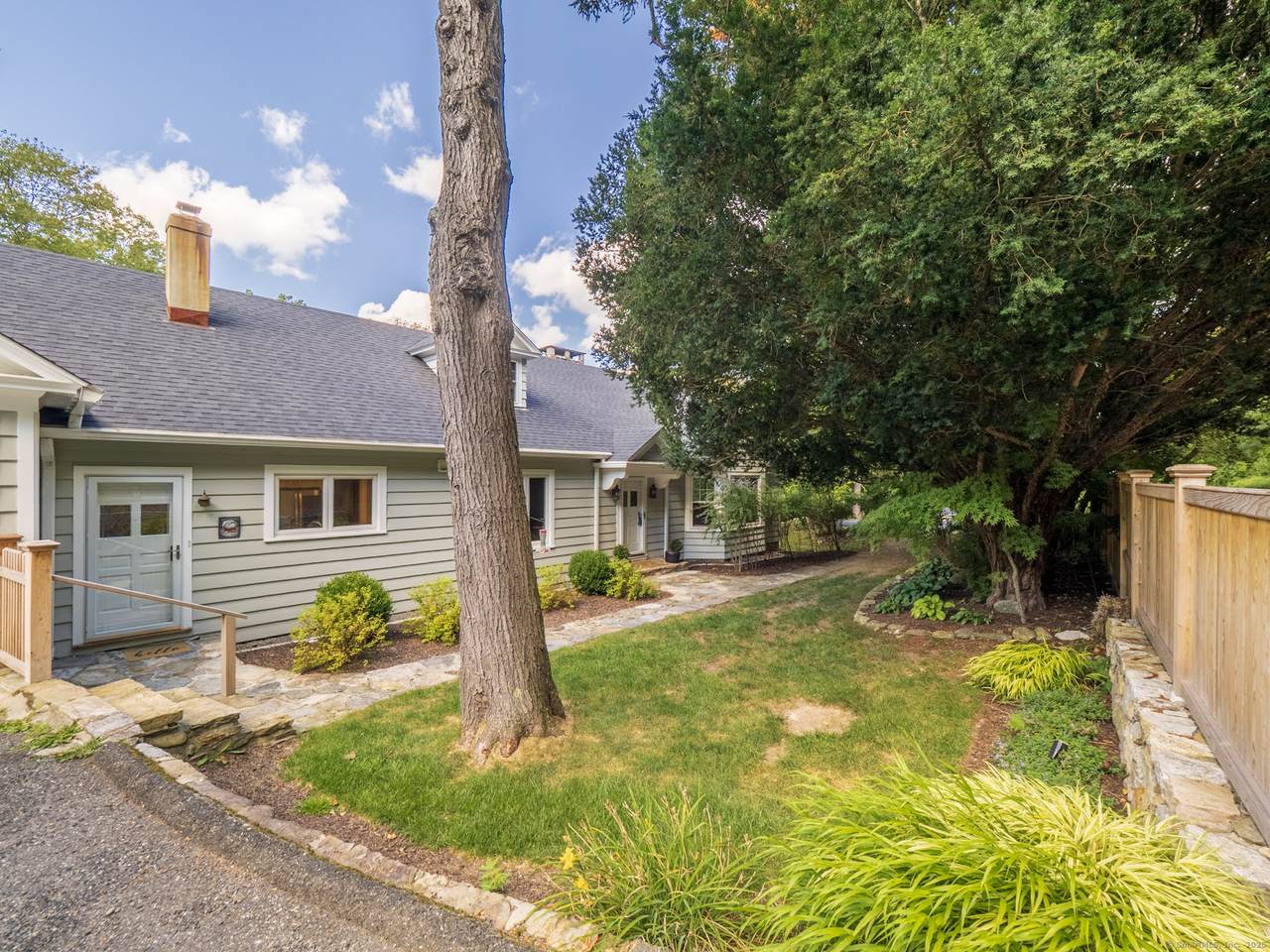 283 Redding Road - Photo 1