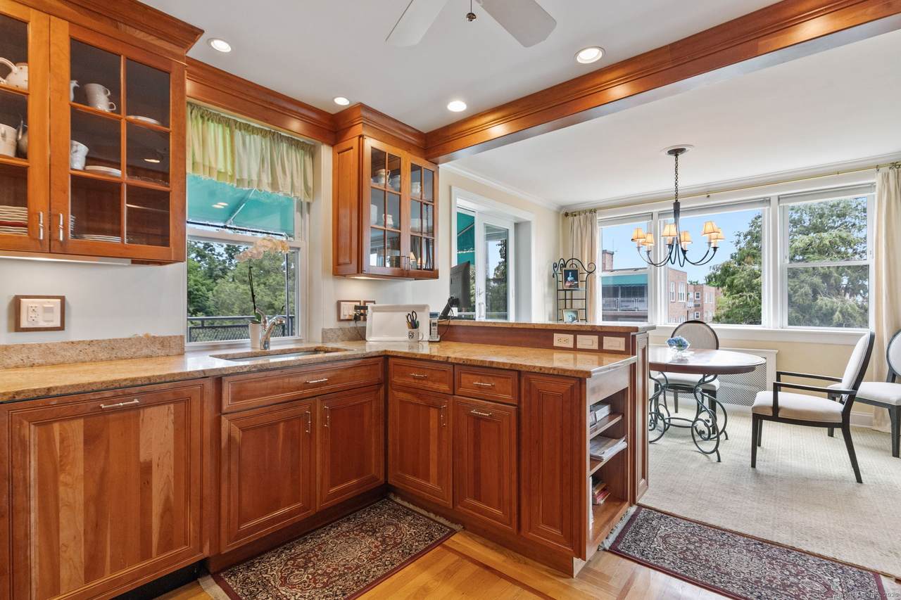 4 Putnam Hill Lane - Photo 1