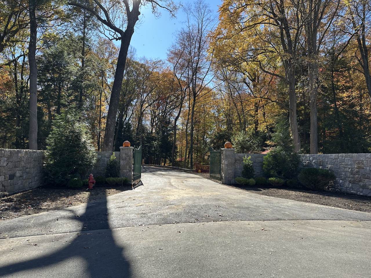 122 Brookwood Lane - Photo 1