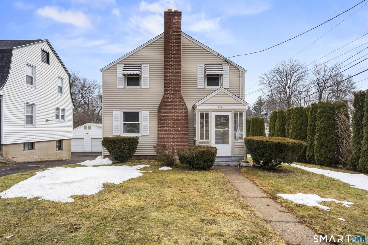 574 Quaker Lane - Photo 1