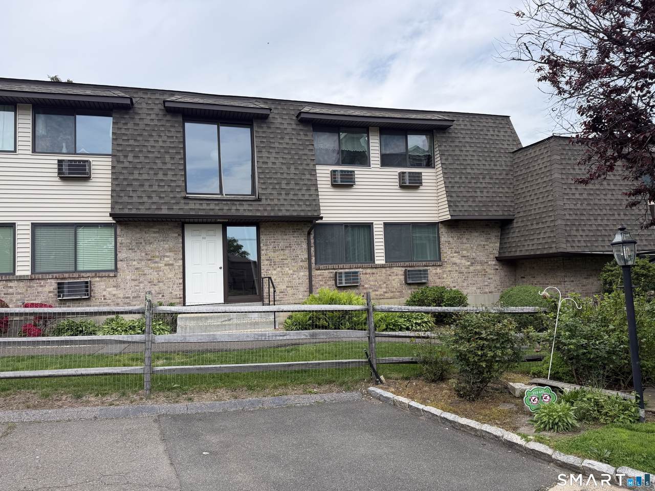 180 Colonial Road - Photo 1