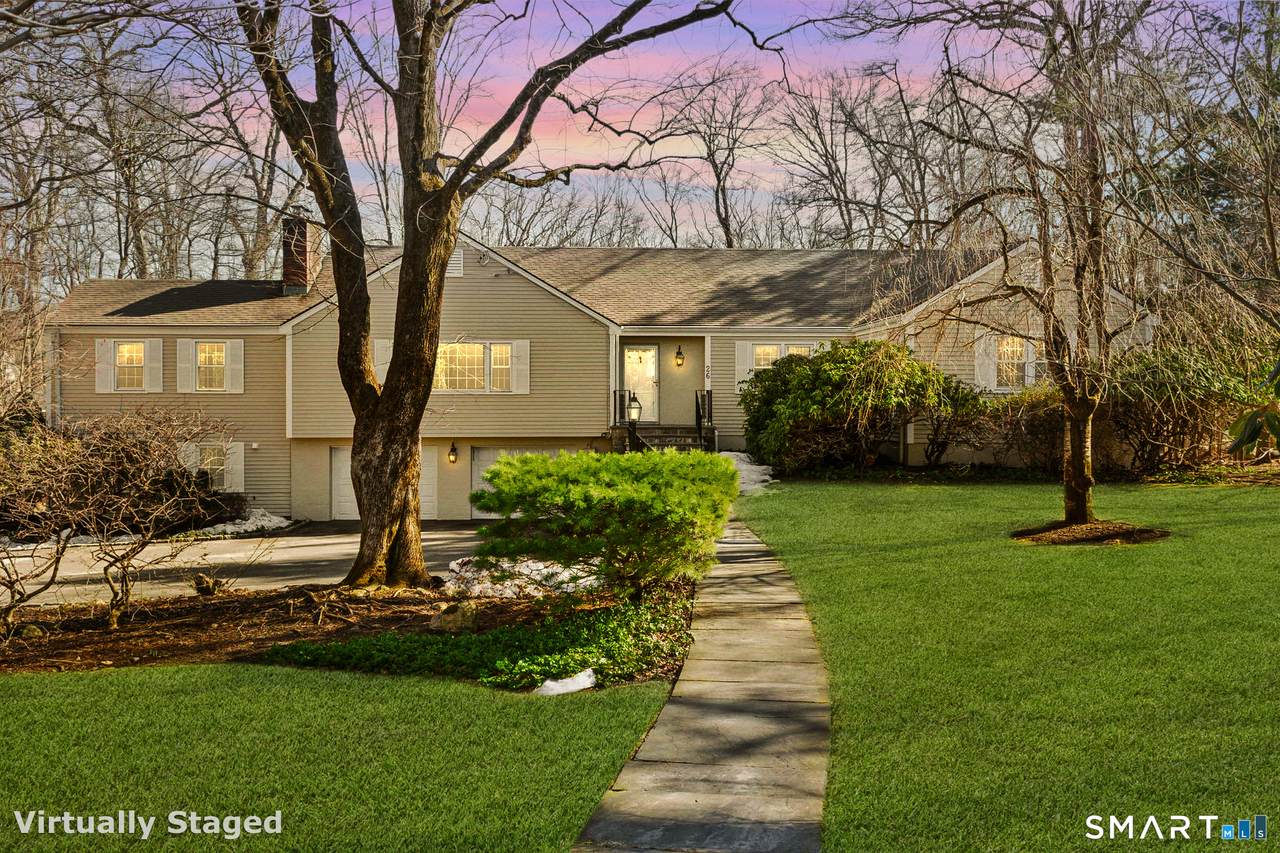26 Holly Lane - Photo 1