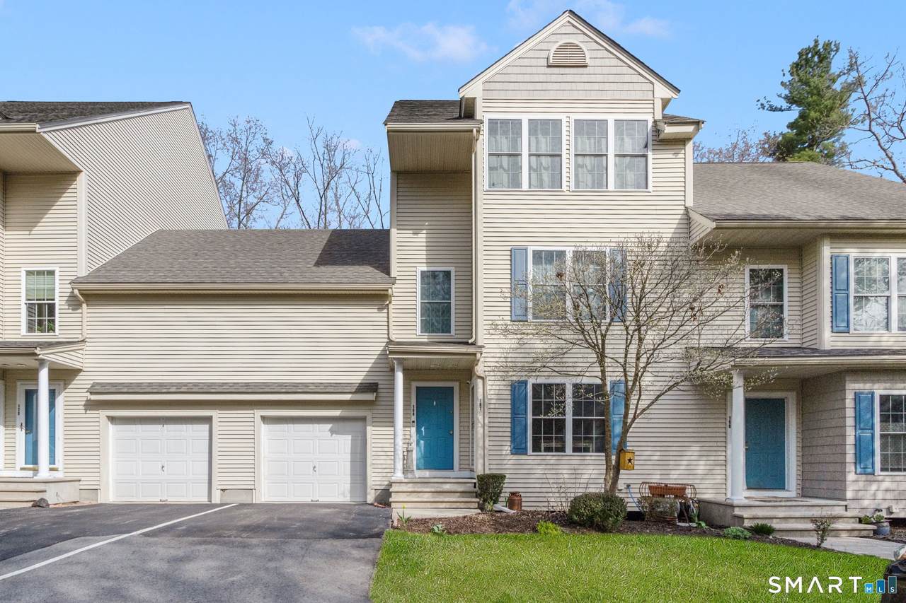 83 Perry Street - Photo 1