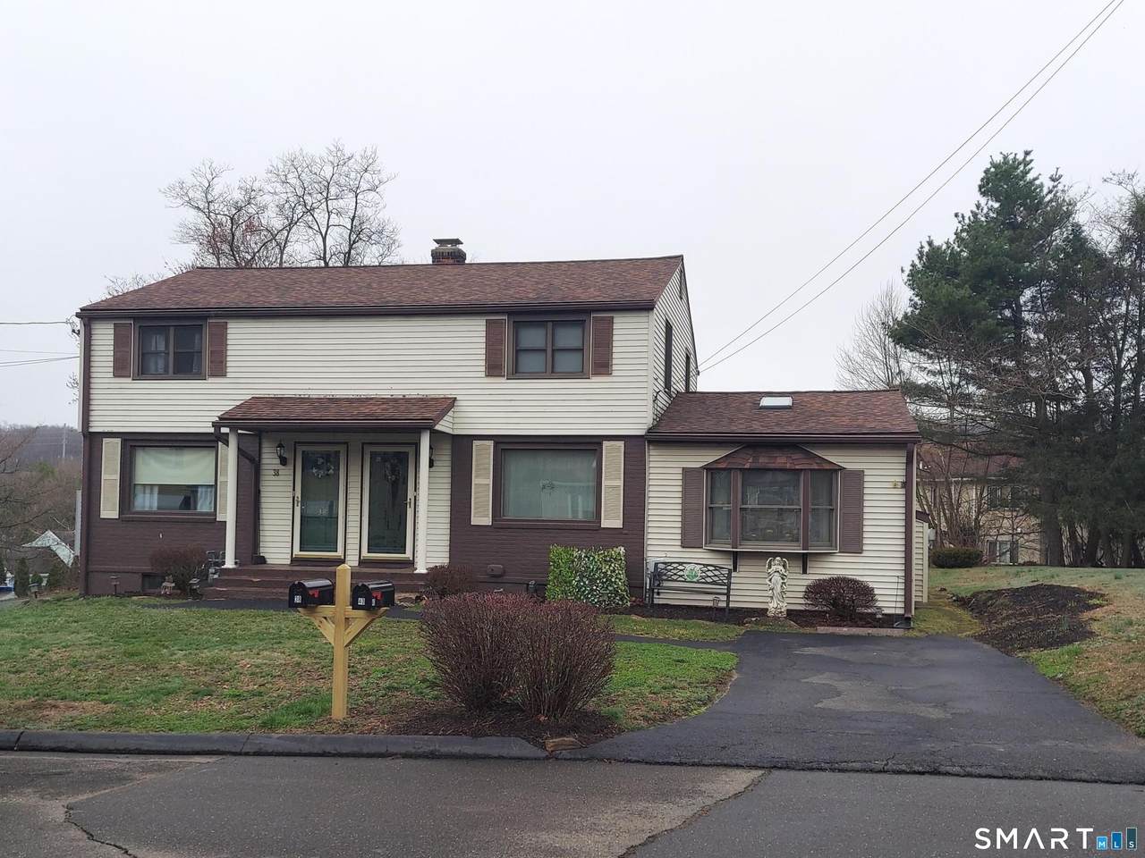 38-40 Lakeview Terrace - Photo 1