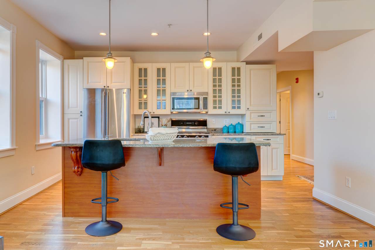629 Chapel Street - Photo 1