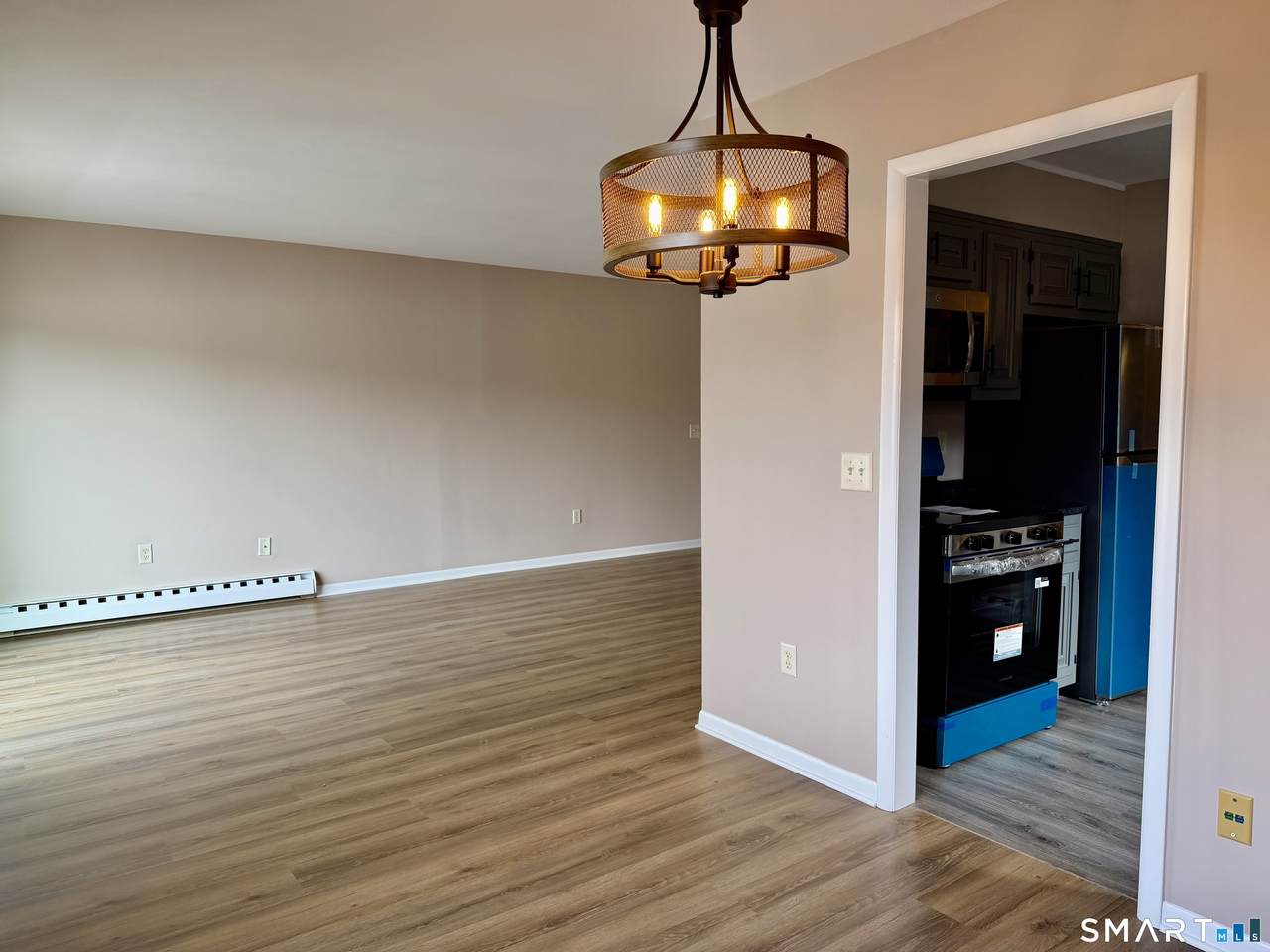 136 Deer Hill Avenue - Photo 1