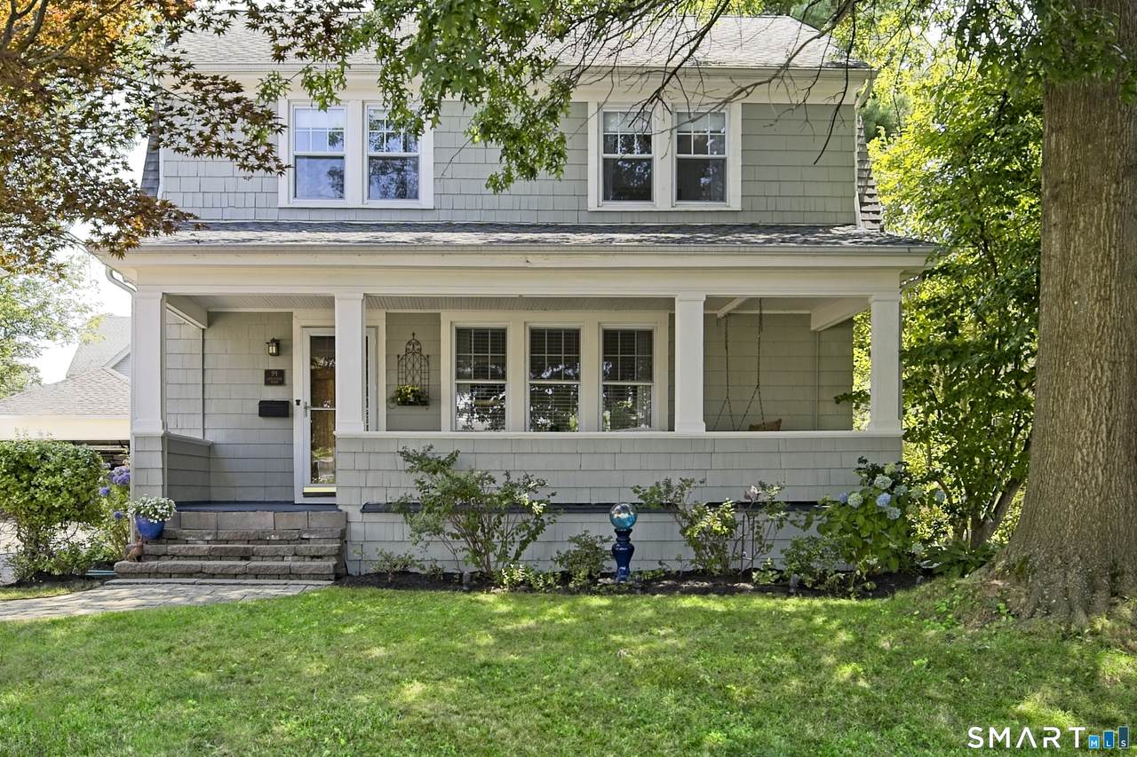94 Lancaster Road - Photo 1