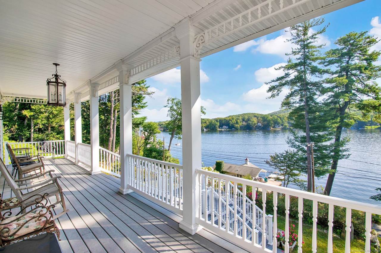 431 Wakefield Boulevard - Photo 1