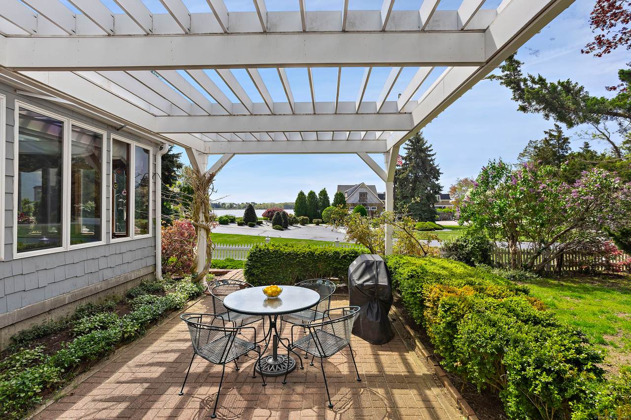 1 Lighthouse Lane - Photo 1