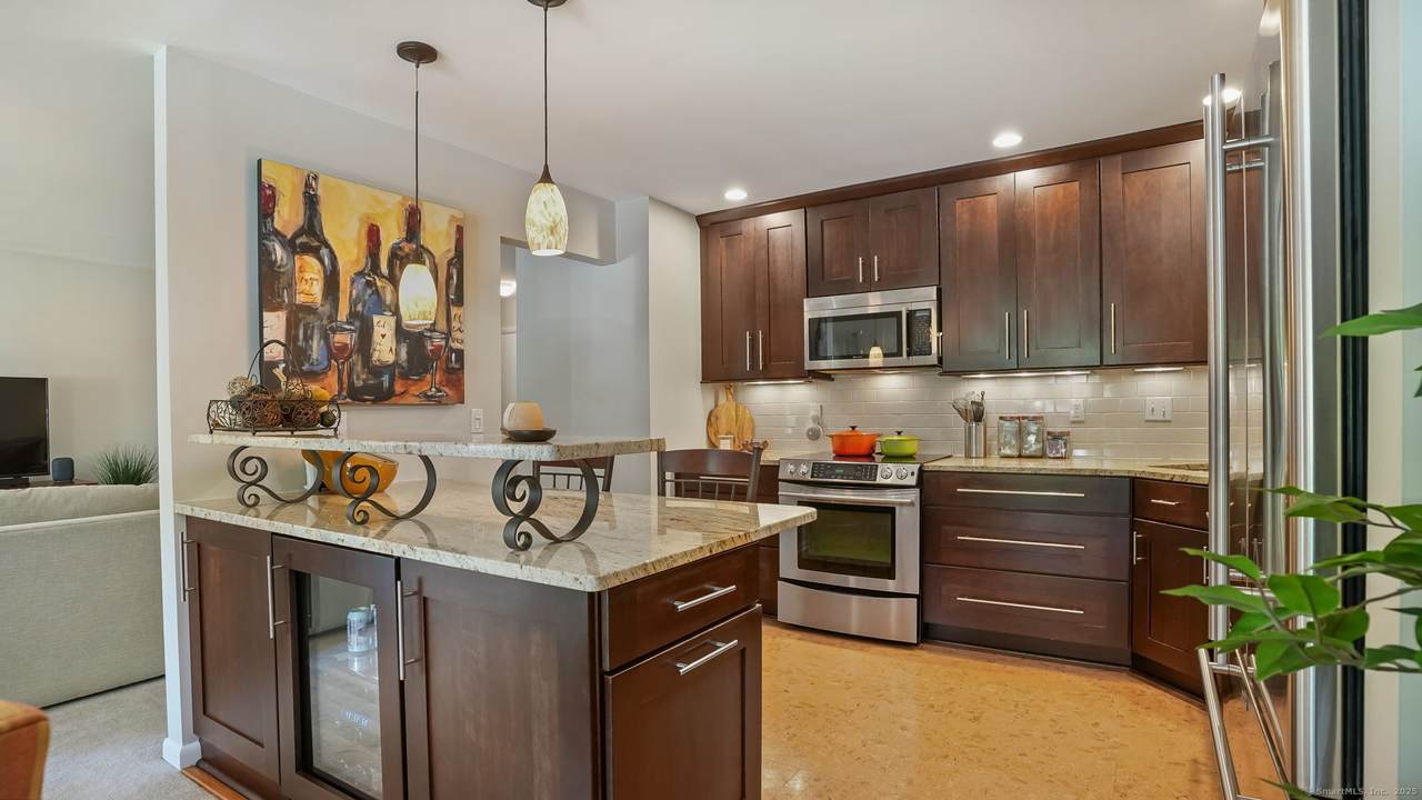 97 Richards Avenue - Photo 1