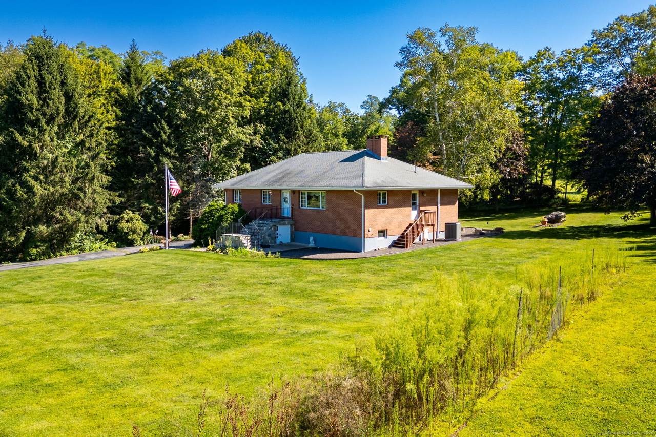 428 Maple Street - Photo 1