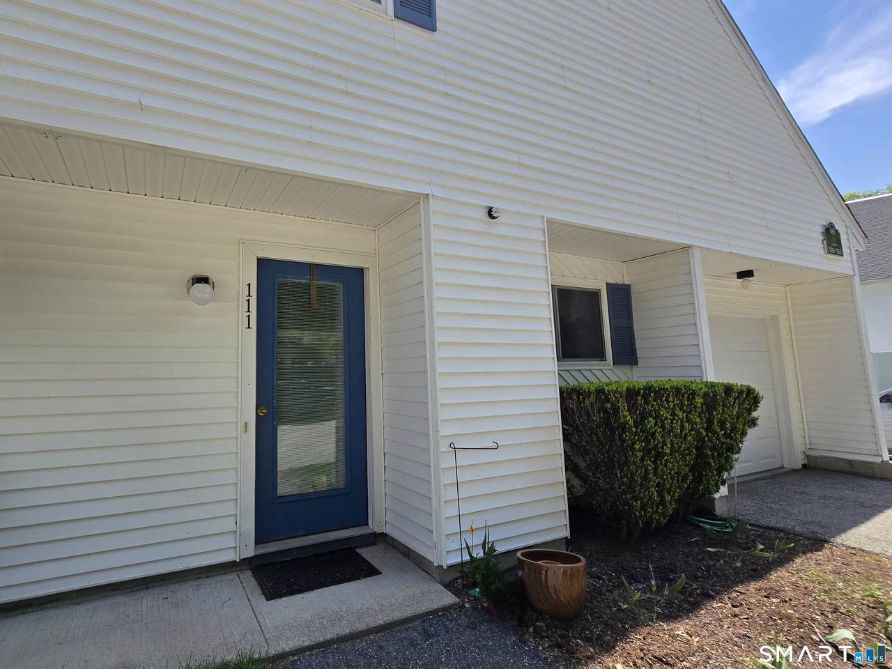 65 Perry Street - Photo 1
