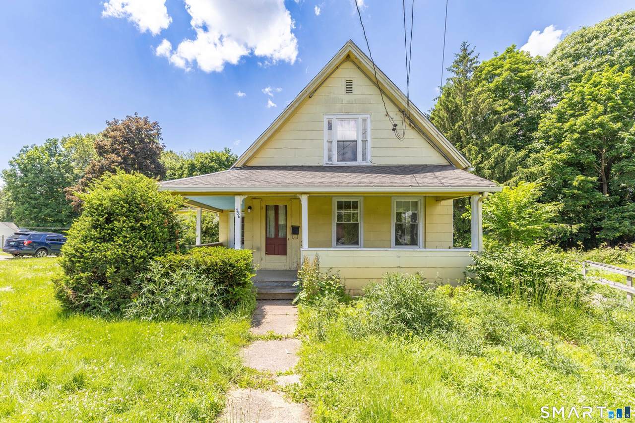 386 Parker Street - Photo 1