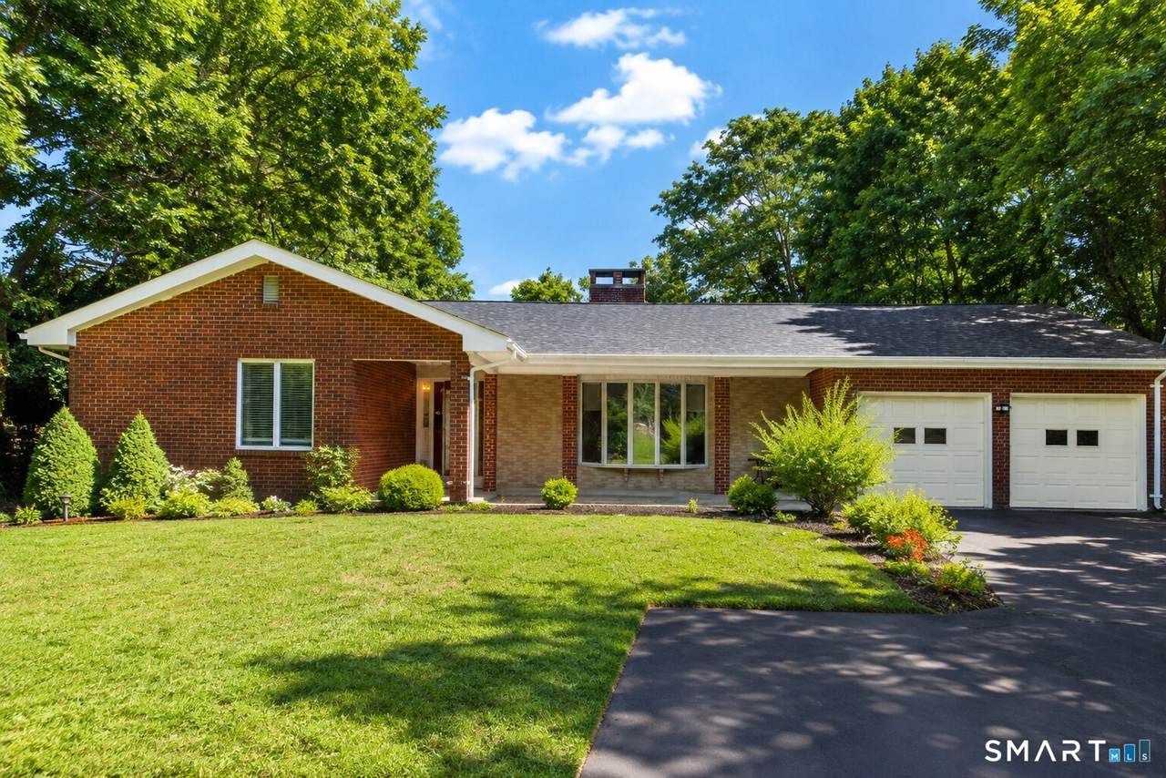 2595 Albany Avenue - Photo 1