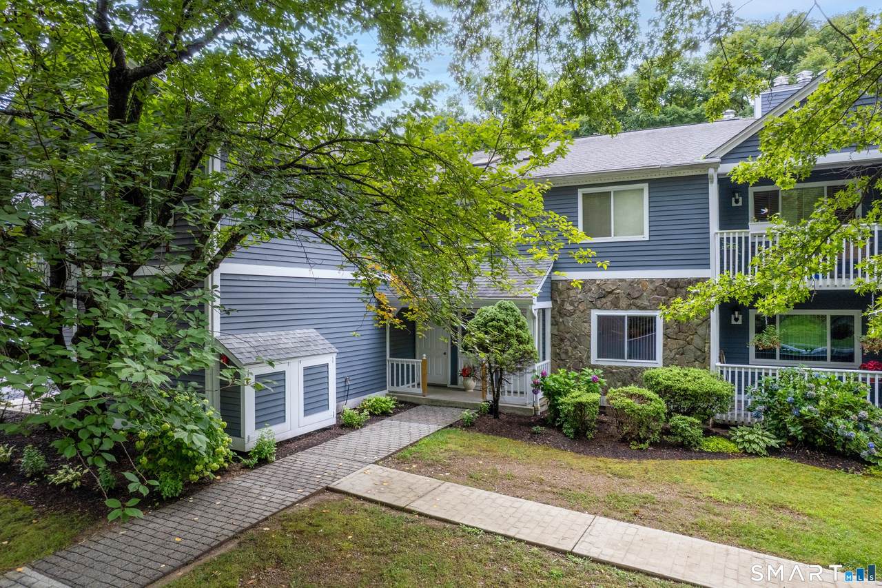 215 Windgate Circle - Photo 1