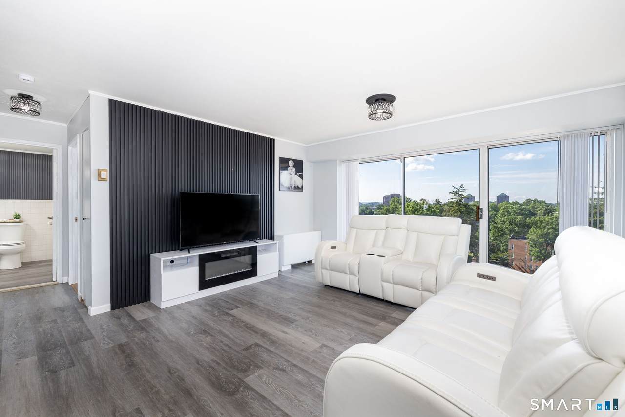 30 Woodland Street - Photo 1
