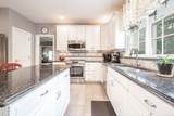 28 Whitewood Road - Photo 7